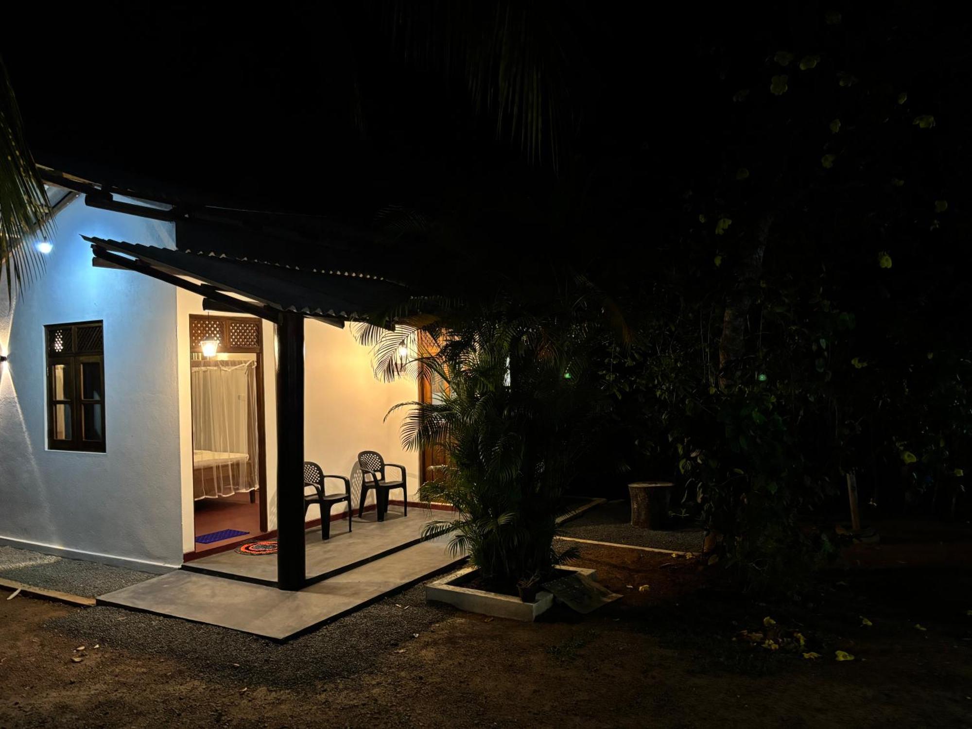 Ima House Bed & Breakfast Dikwella Ngoại thất bức ảnh
